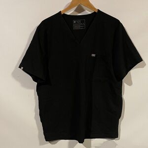 Figs technical collection Men's Short Sleeve Black V-Neck Tee